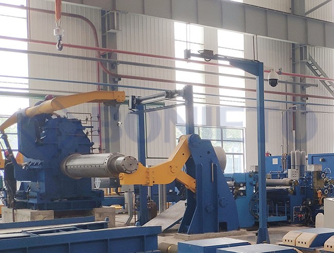 tension leveling line uncoiler